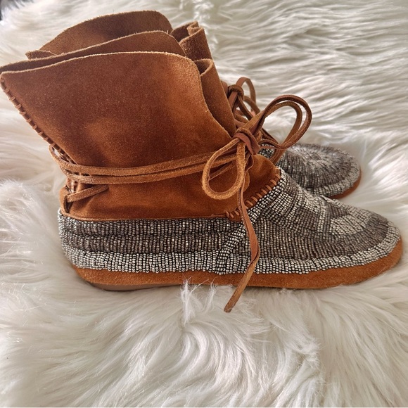 HOUSE OF HARLOW 1960 MADDIE MOCCASIN BOOTIES - Picture 4 of 12